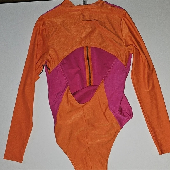 Sports Illustrated X Forever 21 Long Sleeve One-piece swimsuit - Picture 6 of 8